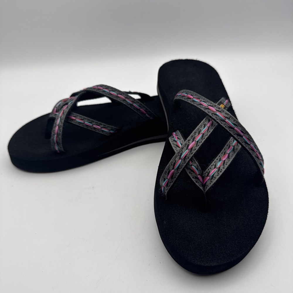 Teva Women's Olowahu Flip-Flop Size 7 Gray Pink Teal